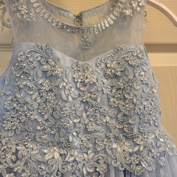 Dress - Picture 2 of 6